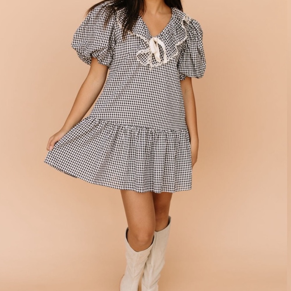 Gingham Ruffle Collar Peplum dress - Black & White